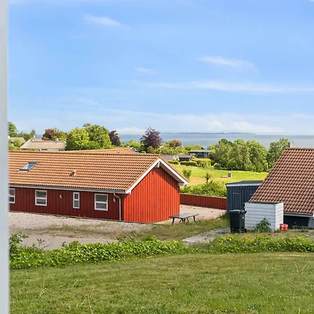 Dom wakacyjny Sea View And Calm In Lovely House For 10 Guests Augustenborg