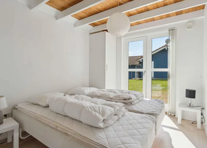 Dom wakacyjny Sea View And Calm In Lovely House For 10 Guests Augustenborg