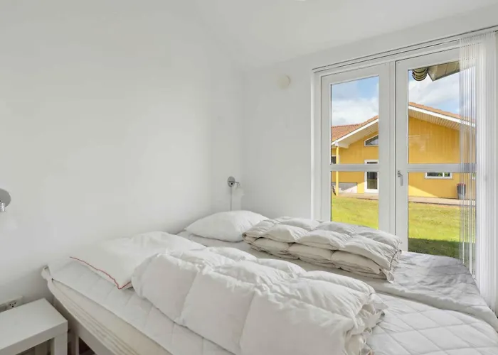 Sea View And Calm In Lovely House For 10 Guests Dom wakacyjny