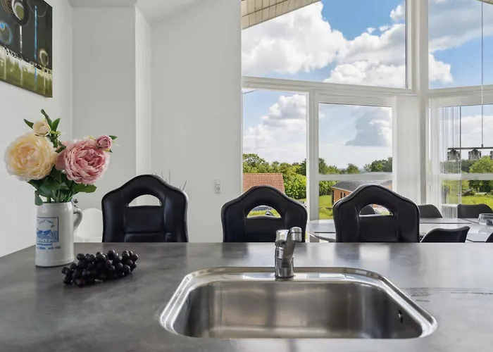 Sea View And Calm In Lovely House For 10 Guests Dom wakacyjny Augustenborg