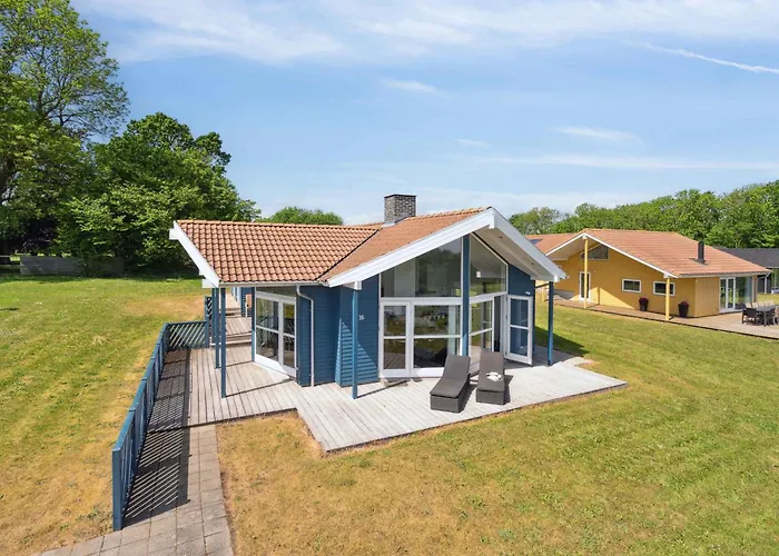 Dom wakacyjny Sea View And Calm In Lovely House For 10 Guests Augustenborg